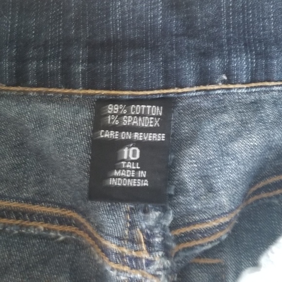 New York & Co Jeans - Picture 2 of 4